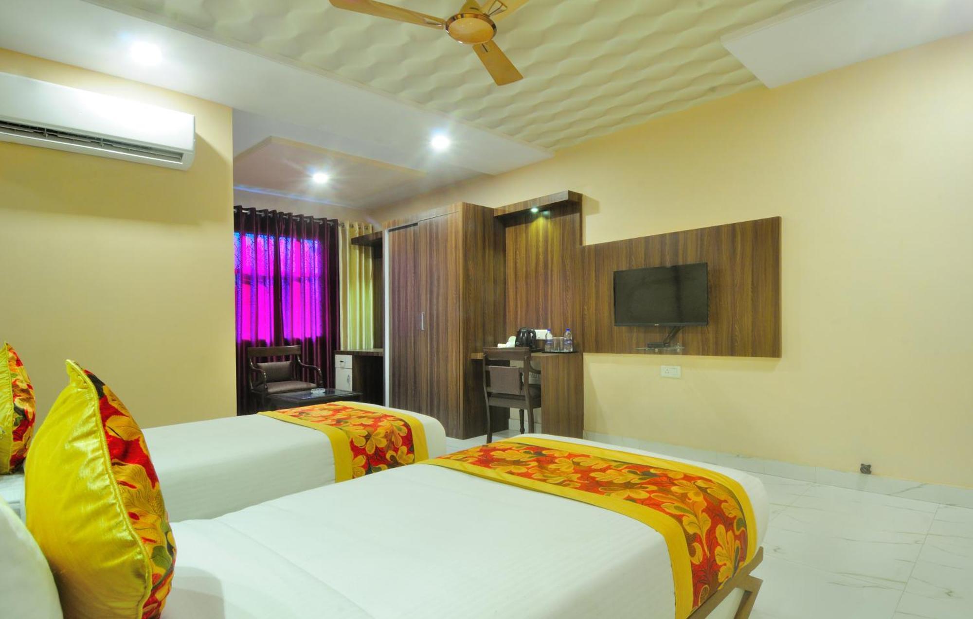 Hotel New Majestic Аджмер Екстериор снимка
