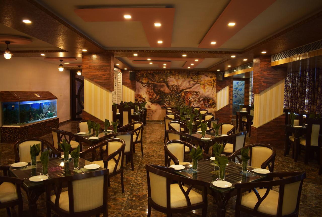 Hotel New Majestic Аджмер Екстериор снимка