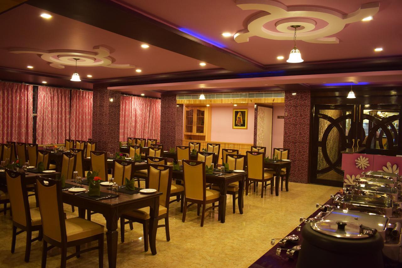 Hotel New Majestic Аджмер Екстериор снимка